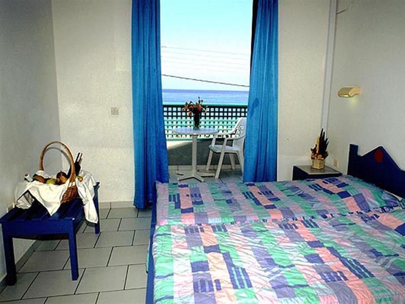 Flisvos Beach (Adults Only) Daire Resmo Dış mekan fotoğraf